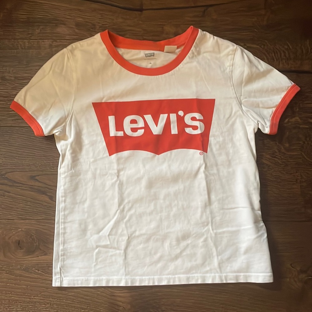 Levi’s short sleeve top